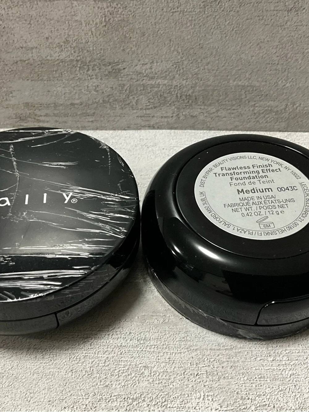 2 Mally flawless finish transforming effect foundation new MEDIUM SHADE